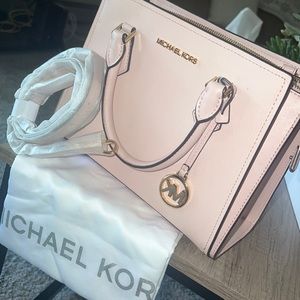 Michael Kors purse